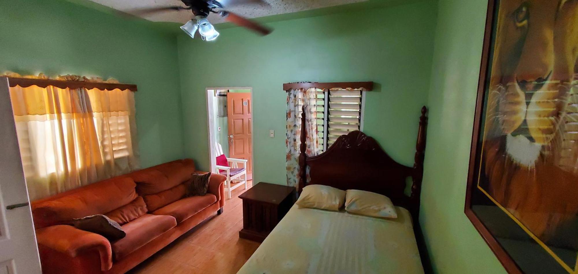 Little Shaw Park Guest House Ocho Rios Eksteriør bilde