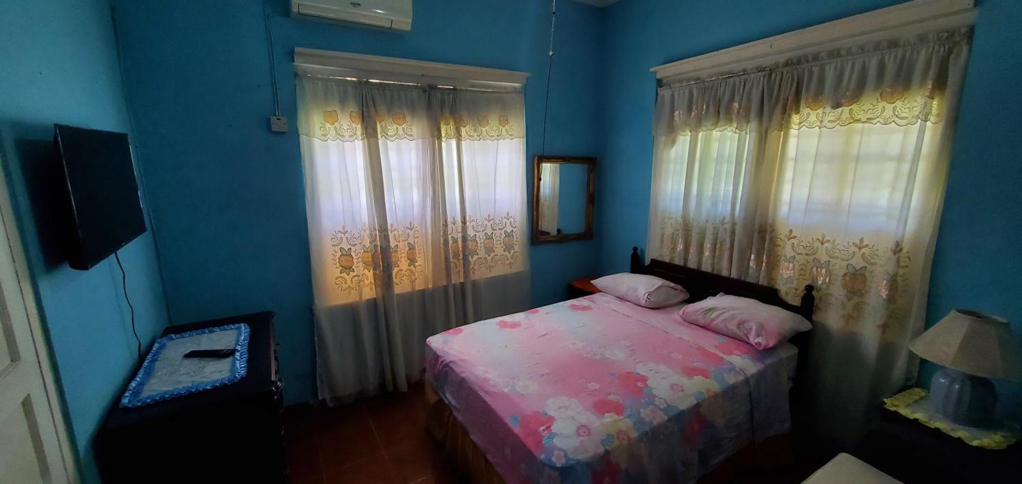Little Shaw Park Guest House Ocho Rios Eksteriør bilde