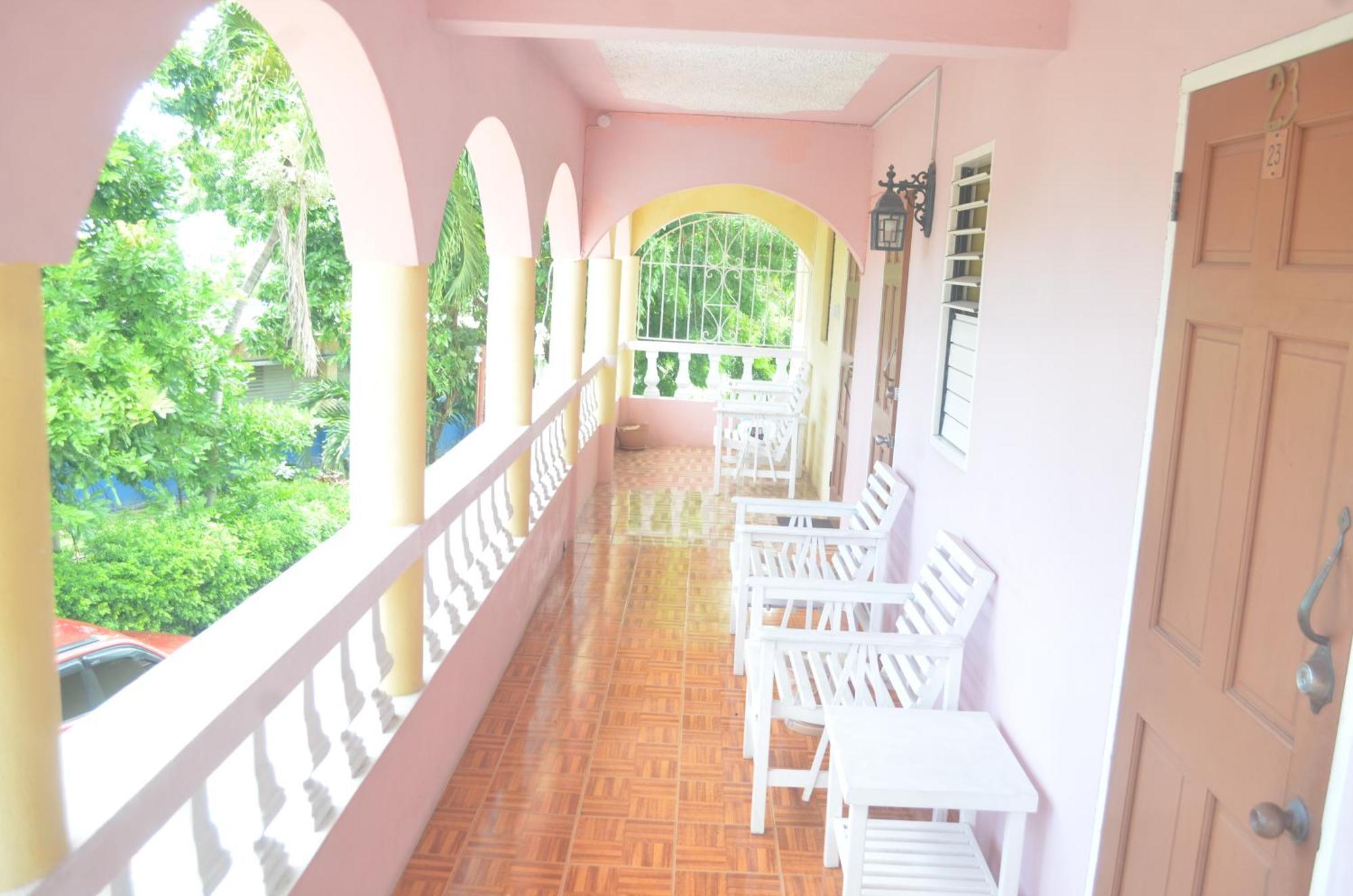 Little Shaw Park Guest House Ocho Rios Eksteriør bilde