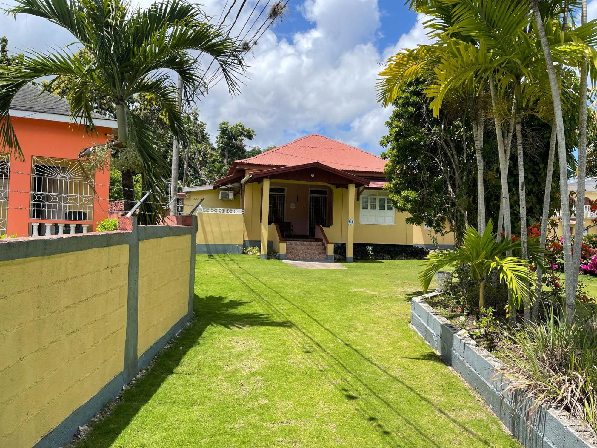 Little Shaw Park Guest House Ocho Rios Eksteriør bilde